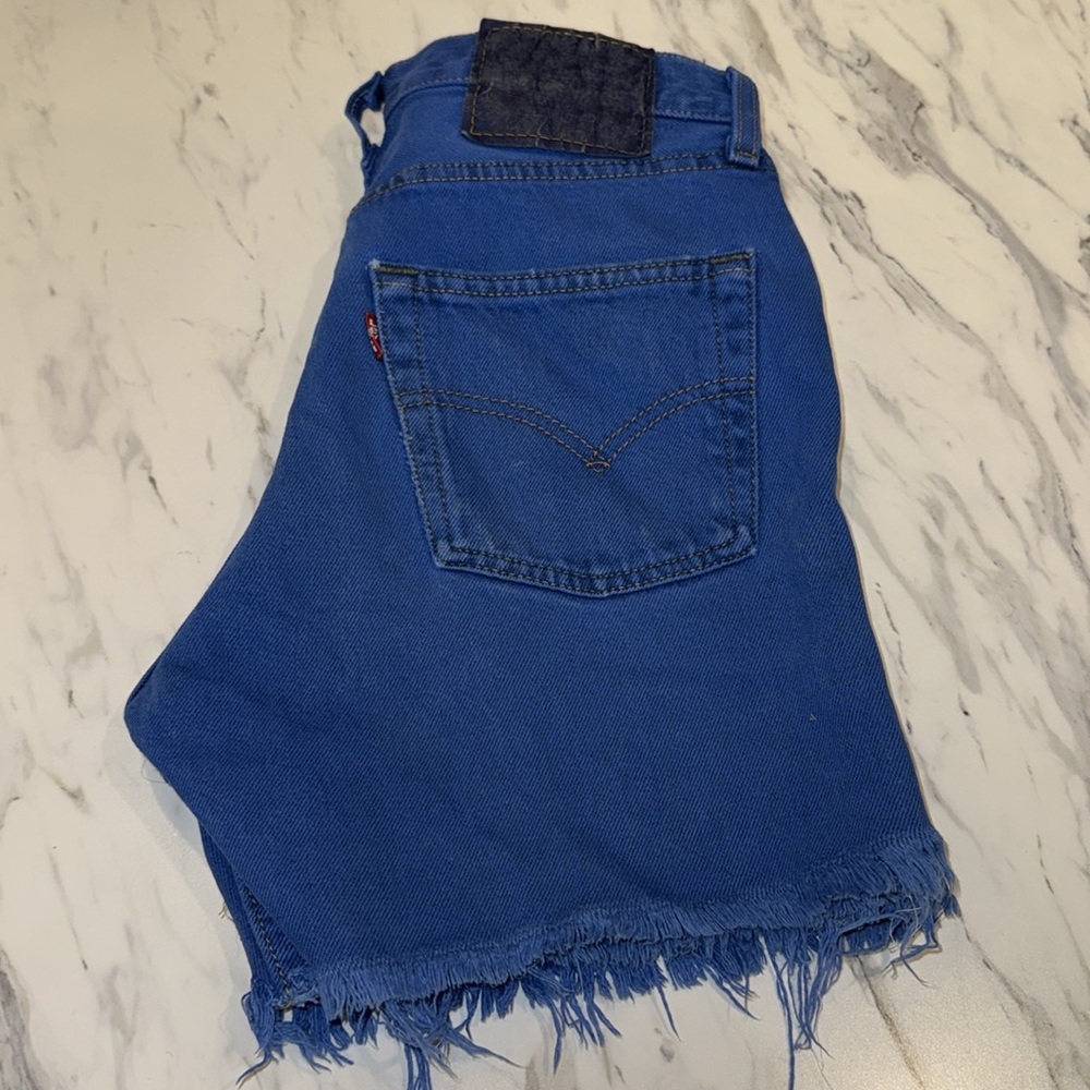 Levi's OVERDYED Blue Jean Shorts for Women Size XS - Picture 9 of 9